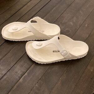 Birkenstock White Gizeh Waterproof 💦 Size 38